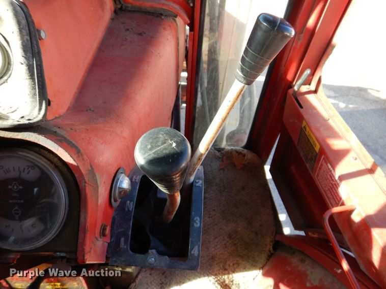 image for item JH9893 International 1466  tractor