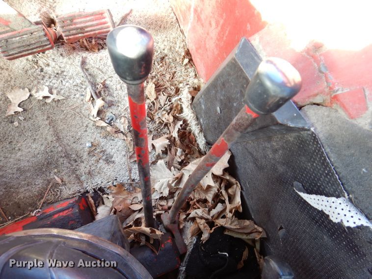 image for item JH9893 International 1466  tractor