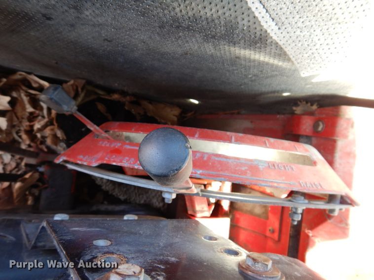 image for item JH9893 International 1466  tractor