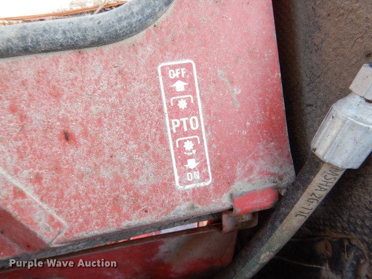 image for item JH9893 International 1466  tractor