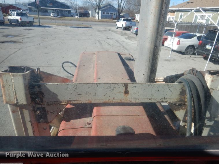 image for item JH9893 International 1466  tractor