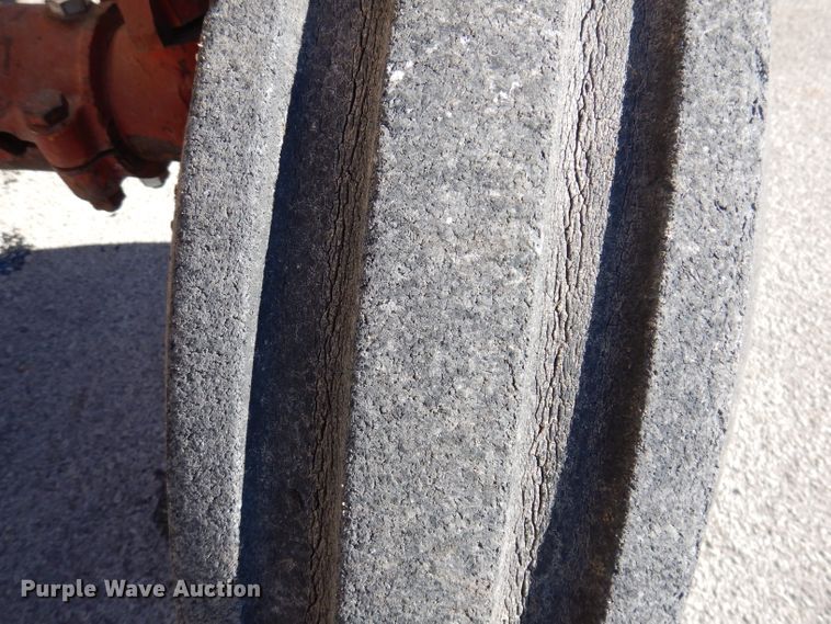 image for item JH9893 International 1466  tractor