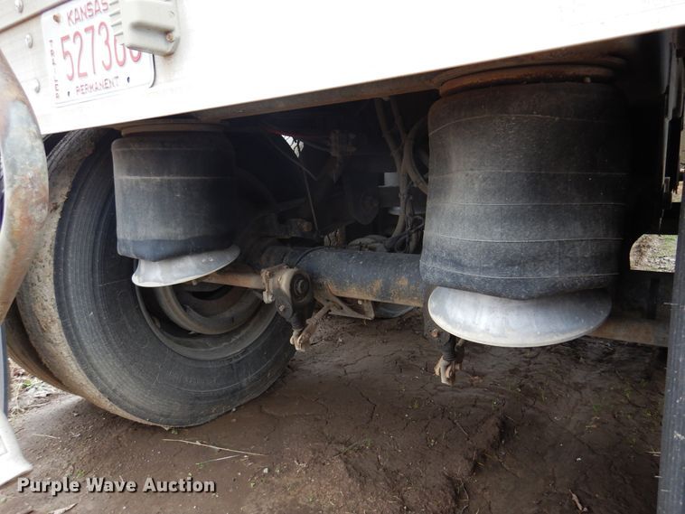 image for item JJ9747 2009 Timpte Super Hopper  grain trailer