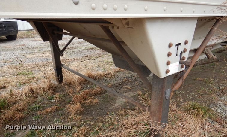 image for item JJ9747 2009 Timpte Super Hopper  grain trailer