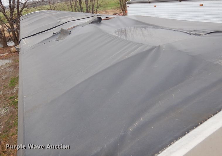 image for item JJ9747 2009 Timpte Super Hopper  grain trailer