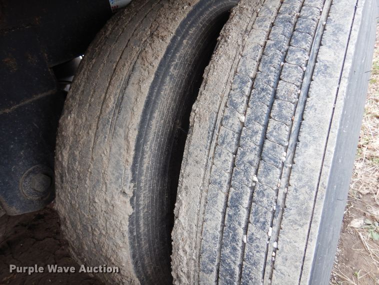 image for item JJ9747 2009 Timpte Super Hopper  grain trailer