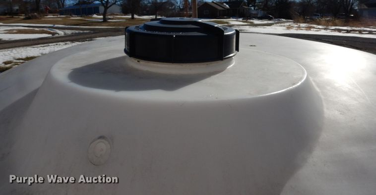 image for item JK9833 Poly tank