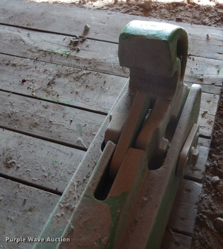 image for item JK9834 John Deere  three point quick attach