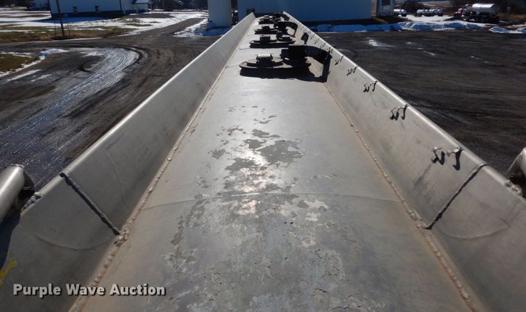 image for item JK9835 1977 Fruehauf  tank trailer