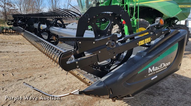 image for item JP9040 2013 MacDon FD75-S  flex draper head