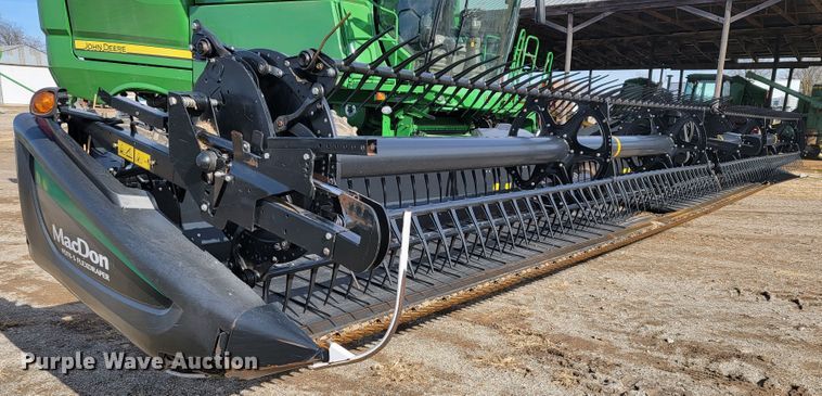 image for item JP9040 2013 MacDon FD75-S  flex draper head