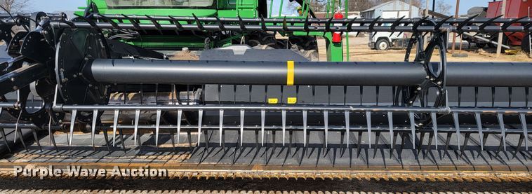 image for item JP9040 2013 MacDon FD75-S  flex draper head