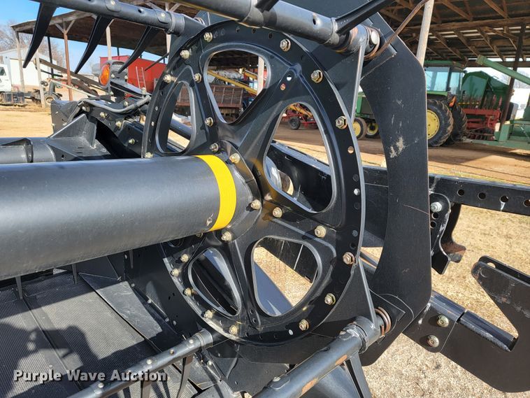 image for item JP9040 2013 MacDon FD75-S  flex draper head