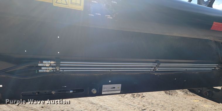 image for item JP9040 2013 MacDon FD75-S  flex draper head