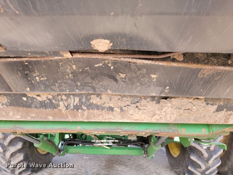 image for item JP9040 2013 MacDon FD75-S  flex draper head