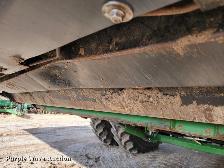 image for item JP9040 2013 MacDon FD75-S  flex draper head