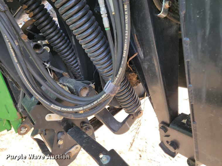 image for item JP9040 2013 MacDon FD75-S  flex draper head