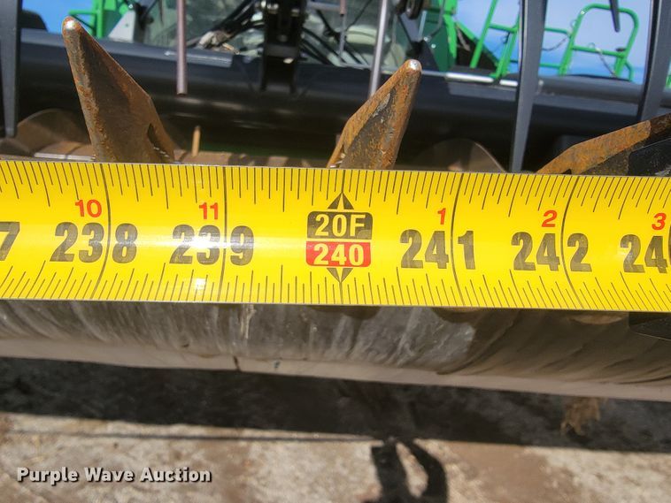 image for item JP9040 2013 MacDon FD75-S  flex draper head