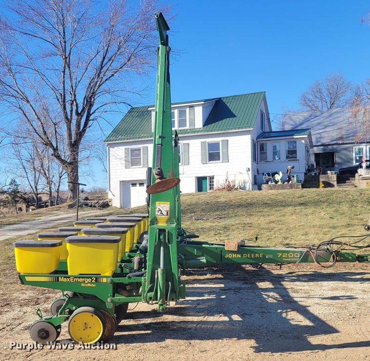 image for item KH9814 John Deere 7200  planter
