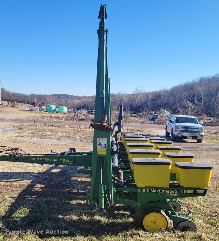 image for item KH9814 John Deere 7200  planter
