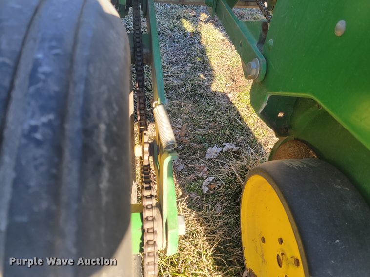 image for item KH9814 John Deere 7200  planter