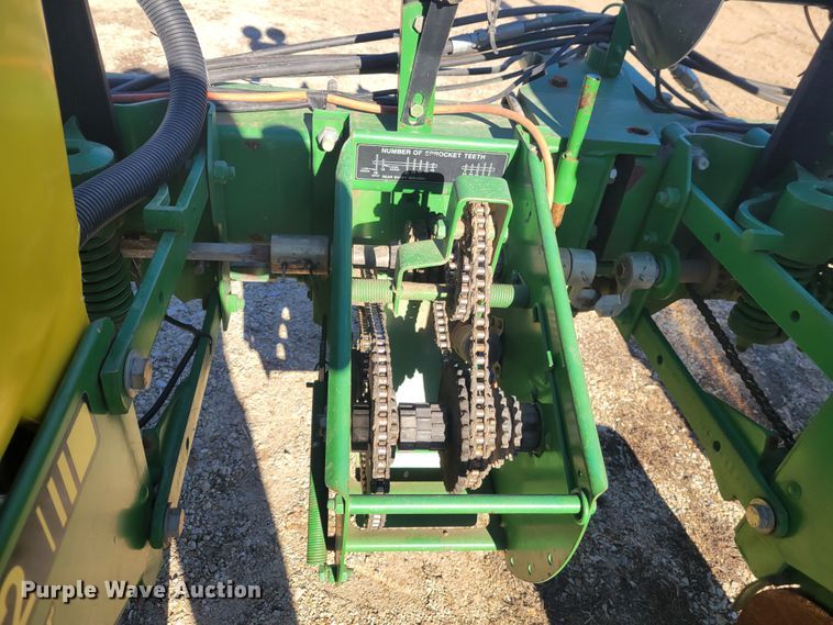 image for item KH9814 John Deere 7200  planter