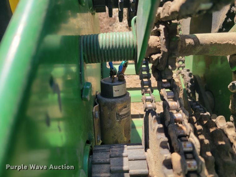 image for item KH9814 John Deere 7200  planter