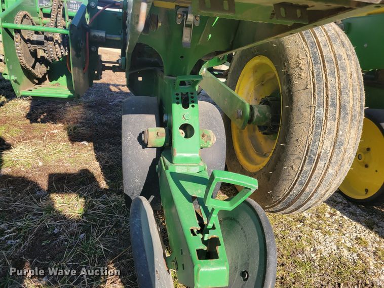 image for item KH9814 John Deere 7200  planter