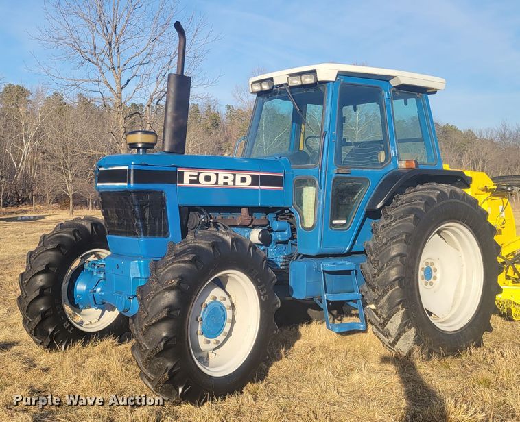 image for item KH9833 1989 Ford 8210  MFWD tractor