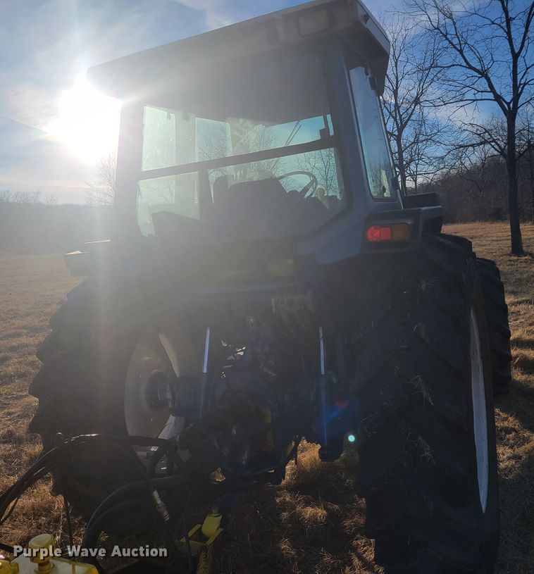 image for item KH9833 1989 Ford 8210  MFWD tractor