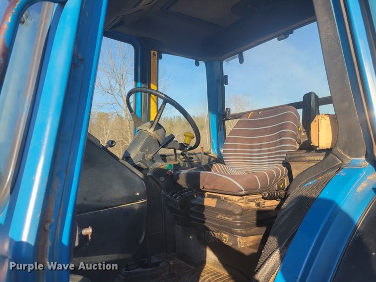 image for item KH9833 1989 Ford 8210  MFWD tractor