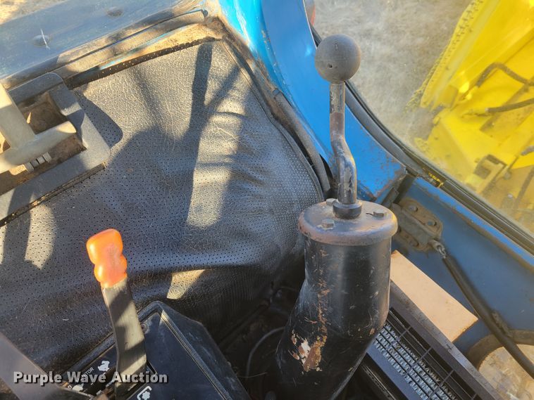 image for item KH9833 1989 Ford 8210  MFWD tractor