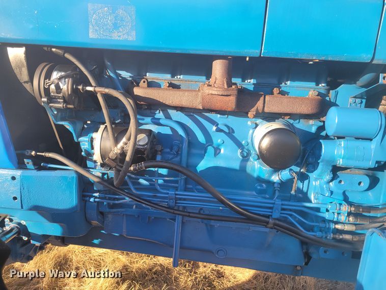 image for item KH9833 1989 Ford 8210  MFWD tractor