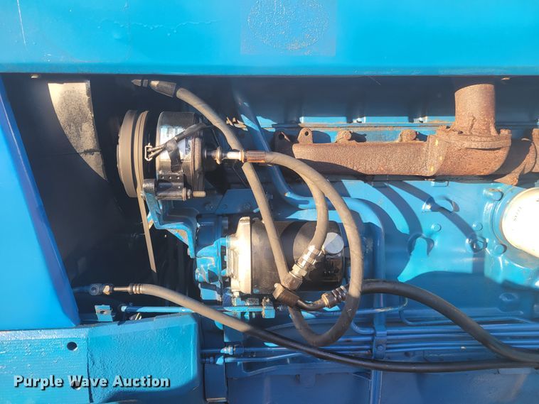 image for item KH9833 1989 Ford 8210  MFWD tractor