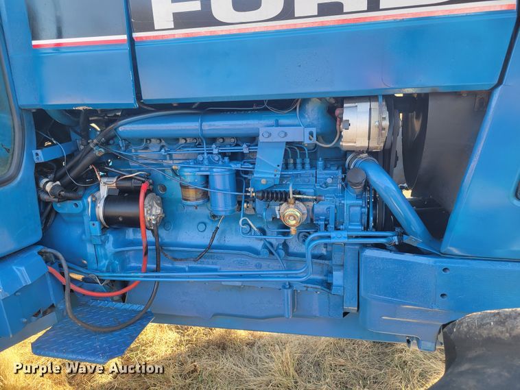 image for item KH9833 1989 Ford 8210  MFWD tractor