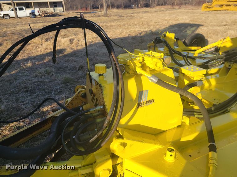 image for item KH9834 2004 Alamo HY15  batwing rotary mower