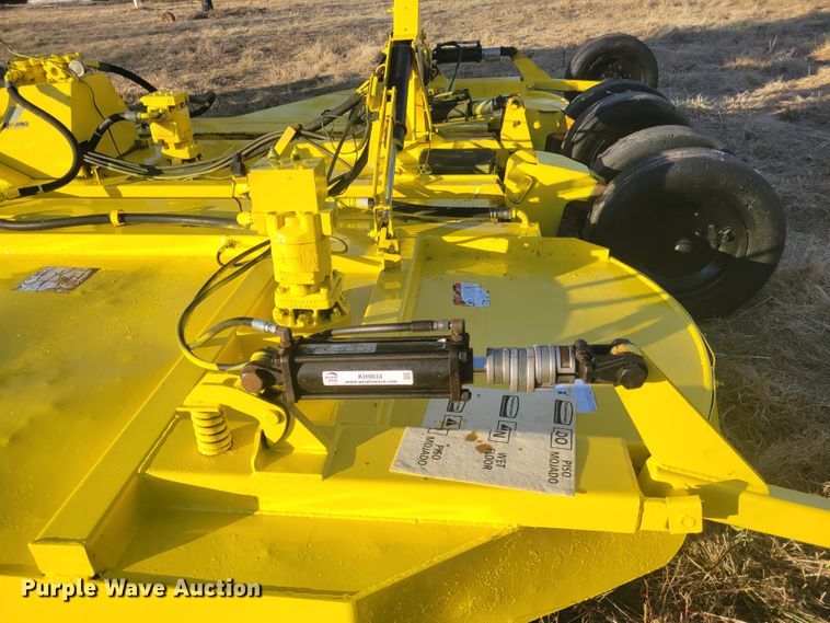 image for item KH9834 2004 Alamo HY15  batwing rotary mower