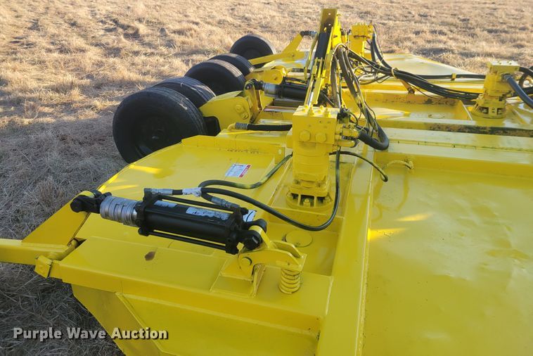 image for item KH9834 2004 Alamo HY15  batwing rotary mower