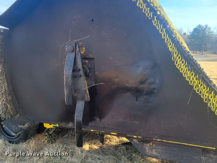 image for item KH9834 2004 Alamo HY15  batwing rotary mower