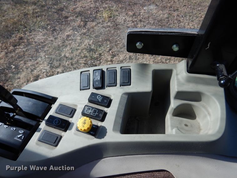 image for item KJ9509 2012 John Deere 4720  MFWD tractor