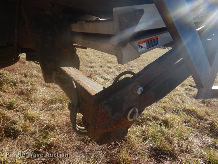 image for item DH8088 2009 Peterbilt 335  box truck