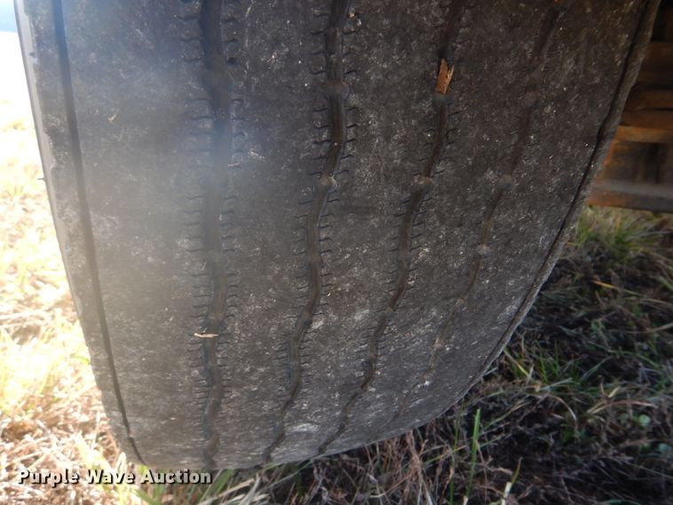 image for item DH8088 2009 Peterbilt 335  box truck