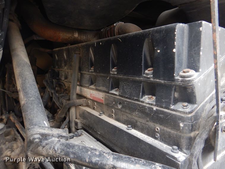 image for item DH8159 1995 Freightliner FLB  semi truck