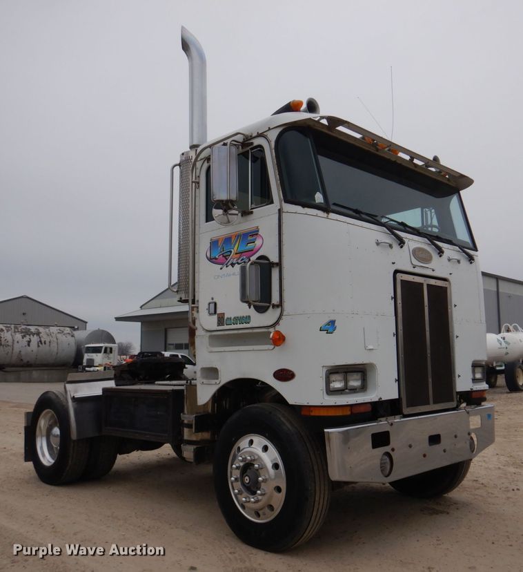 image for item DH8160 1982 Peterbilt 362  semi truck