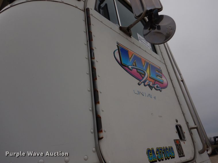 image for item DH8160 1982 Peterbilt 362  semi truck