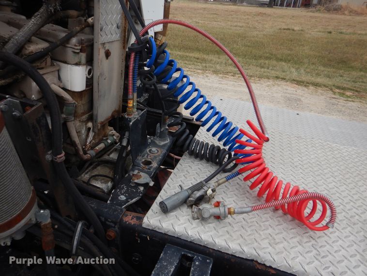 image for item DH8160 1982 Peterbilt 362  semi truck