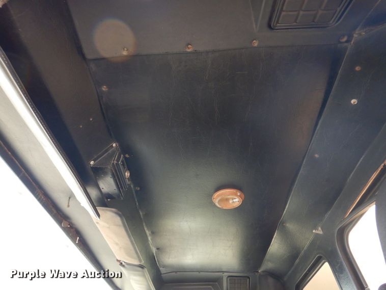 image for item DH8160 1982 Peterbilt 362  semi truck