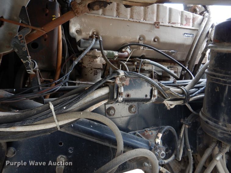 image for item DH8160 1982 Peterbilt 362  semi truck