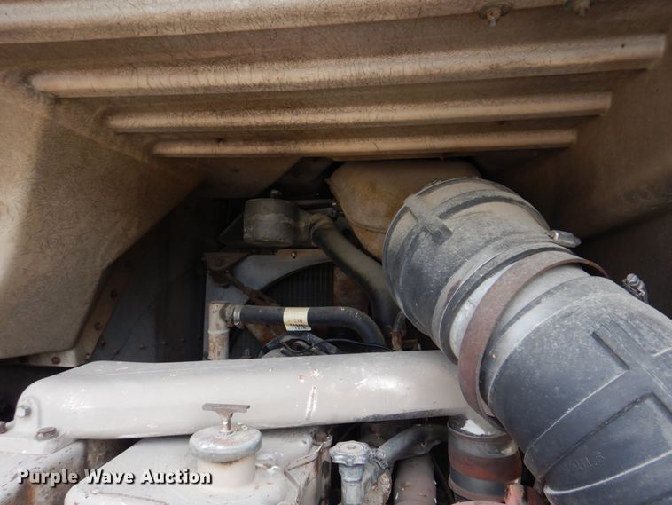 image for item DH8160 1982 Peterbilt 362  semi truck