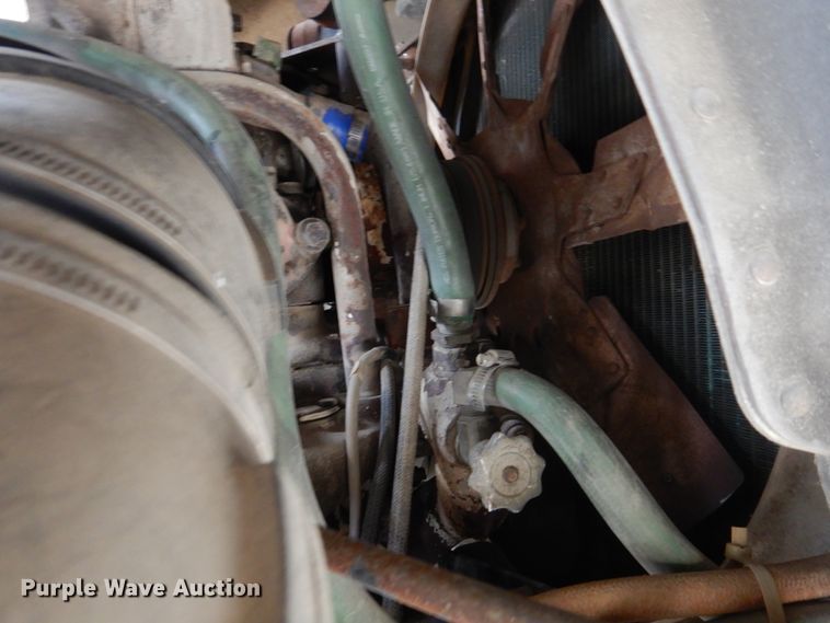 image for item DH8160 1982 Peterbilt 362  semi truck